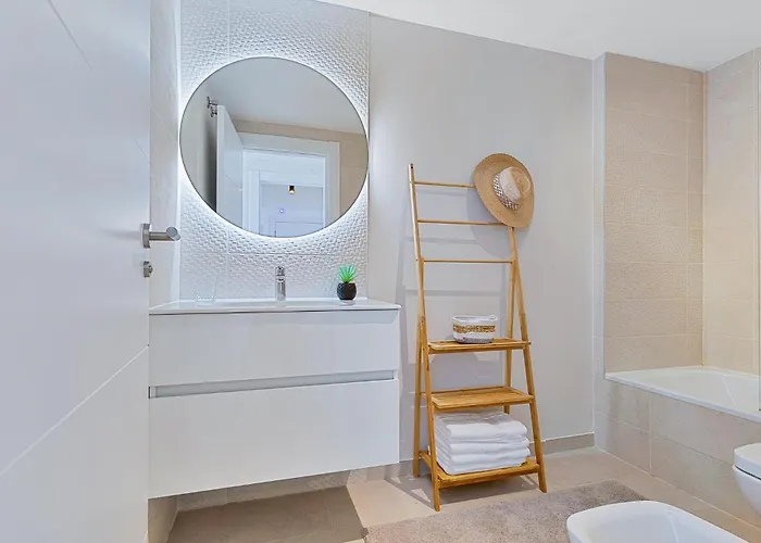 アパート One 80 Within Walking Distance To The Sea