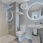 One 80 Within Walking Distance To The Sea