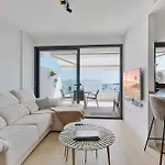 One 80 Within Walking Distance To The Sea Apartment