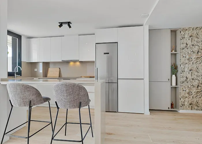 One 80 Within Walking Distance To The Sea Apartment *