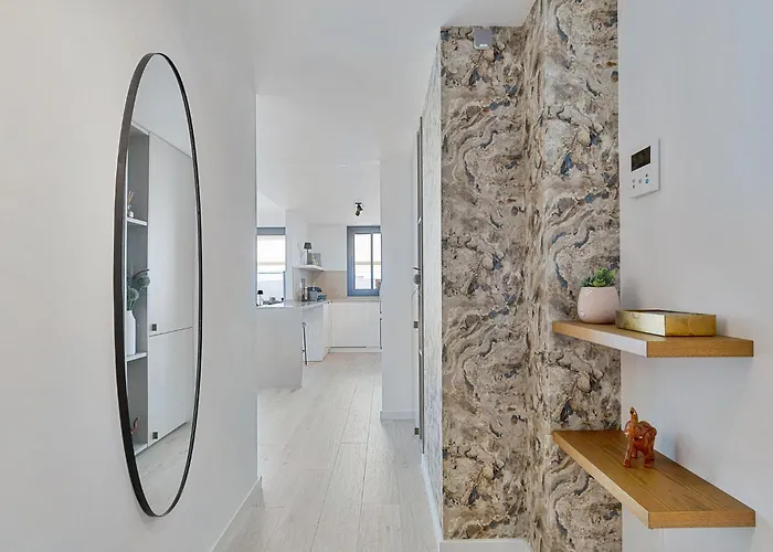 Apartment One 80 Within Walking Distance To The Sea